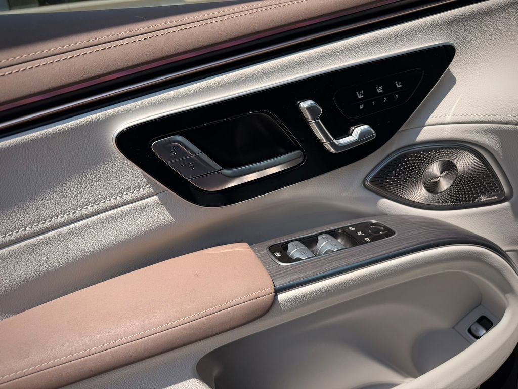 Used 2023 Mercedes-Benz EQS 580 4MATIC SUV image 40