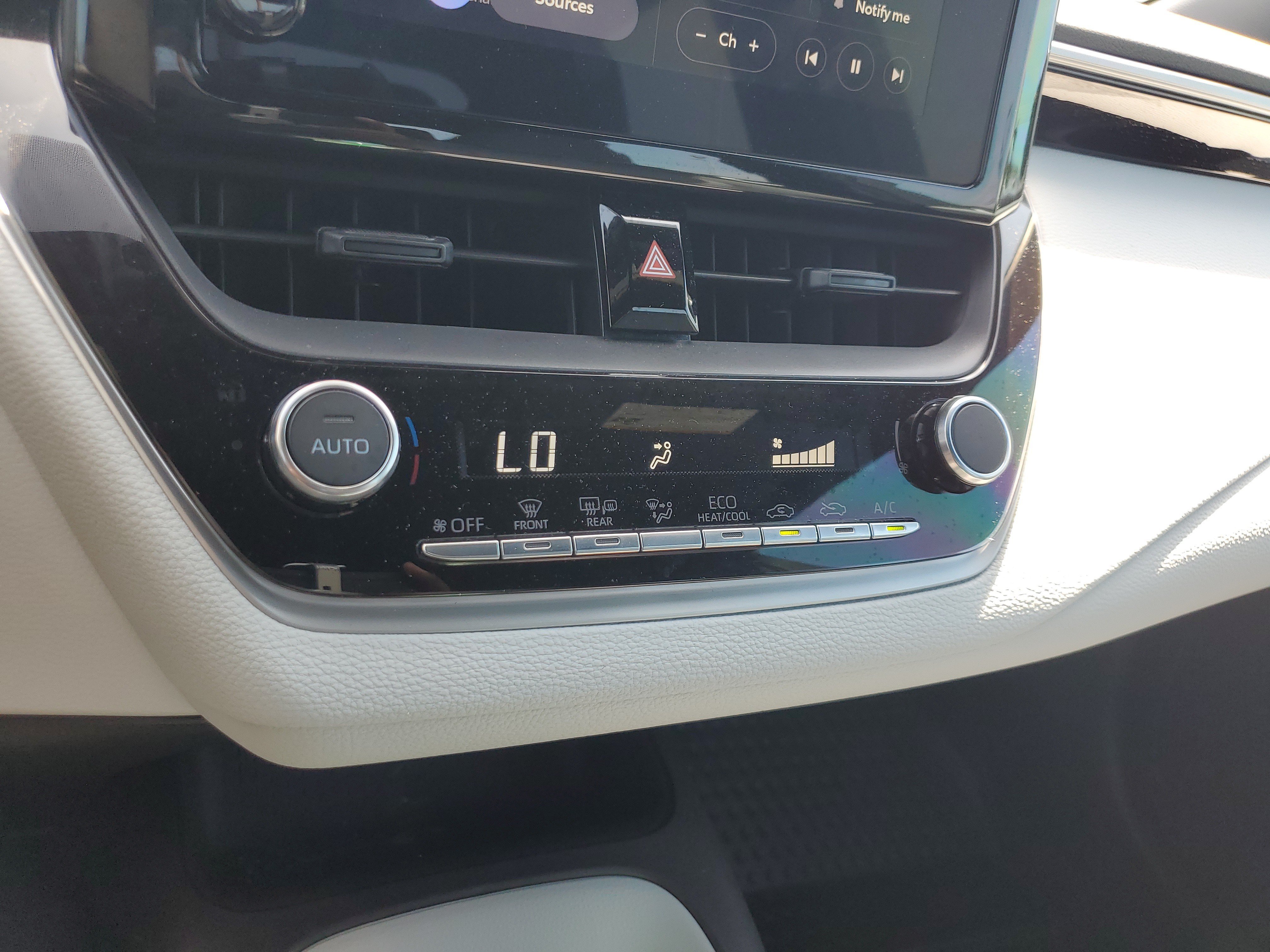 Used 2026 Toyota Corolla SE FWD image 20