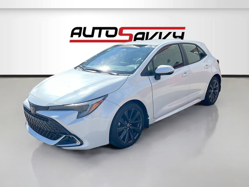 Used 2024 Toyota Corolla XSE FWD image 3