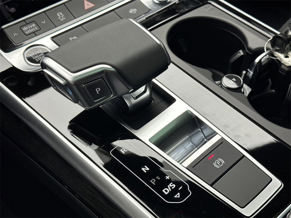 New 2025 Audi Q8 Premium image 20