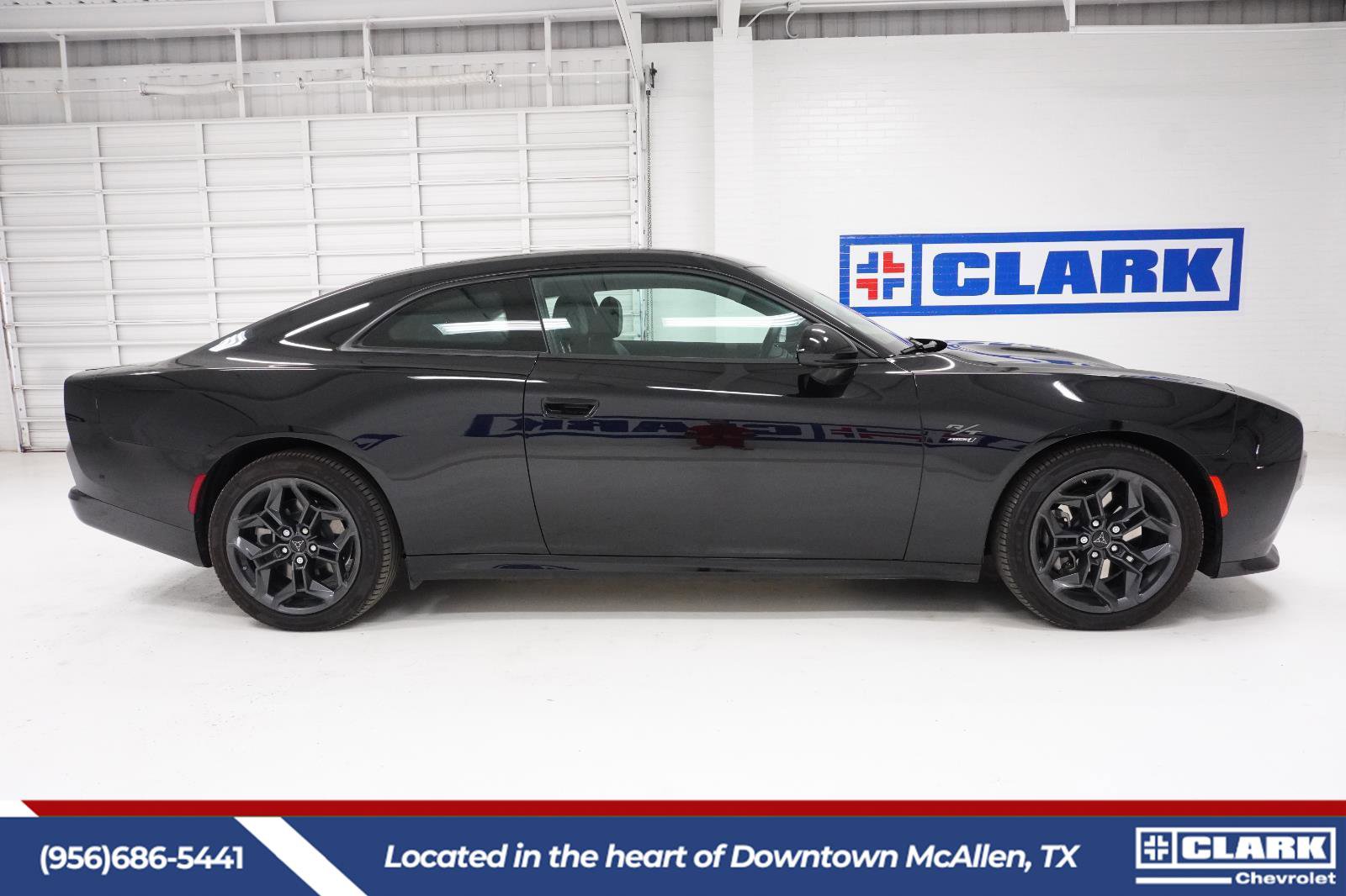 Used 2024 Dodge Charger R/T w/ Plus Group image 4