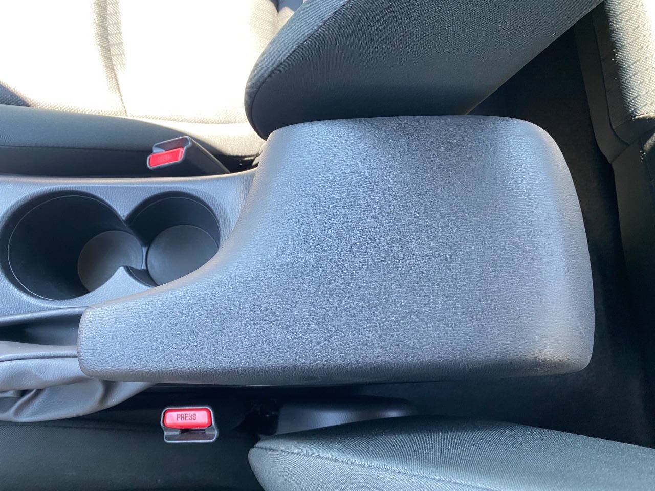 Used 2014 MAZDA MAZDA3 i Sport FWD image 17