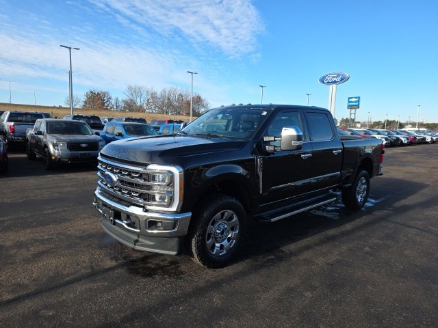 Used 2023 Ford F350 Lariat w/ Chrome Package image 3