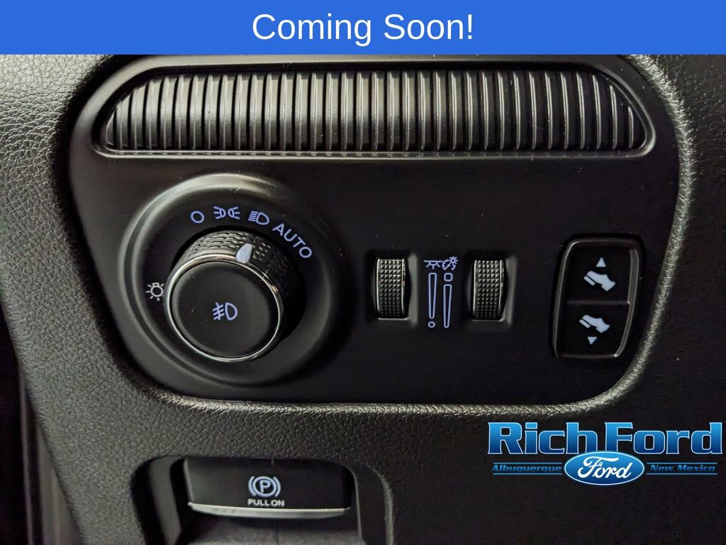 Used 2024 Jeep Wagoneer L Series III w/ Premium Group I AWD/4WD image 14