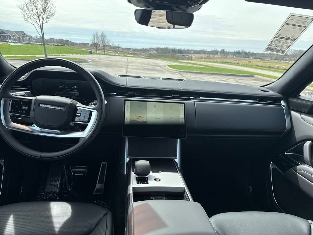 New 2025 Land Rover Range Rover SE image 10