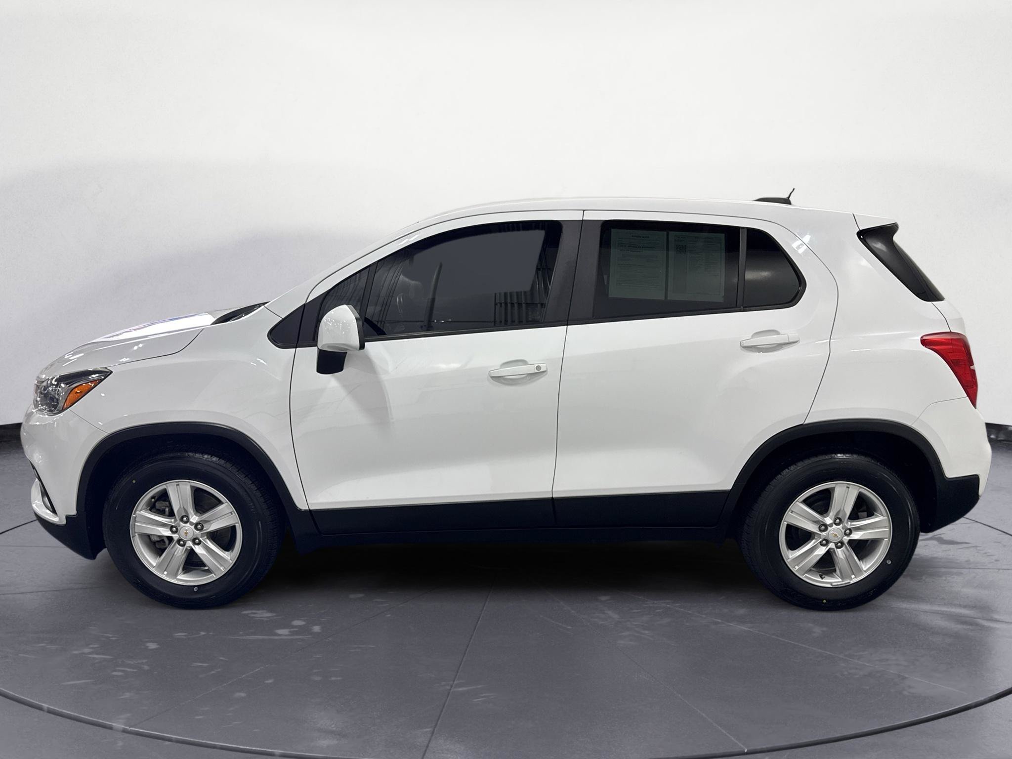 Certified 2020 Chevrolet Trax LS w/ Tint and Cruise Package FWD image 5