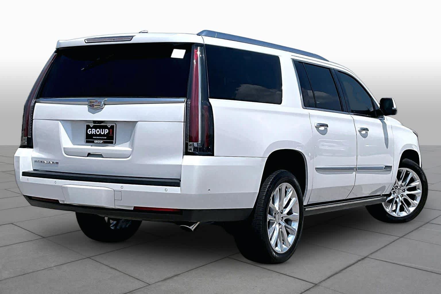 Used 2019 Cadillac Escalade ESV Premium Luxury RWD image 13