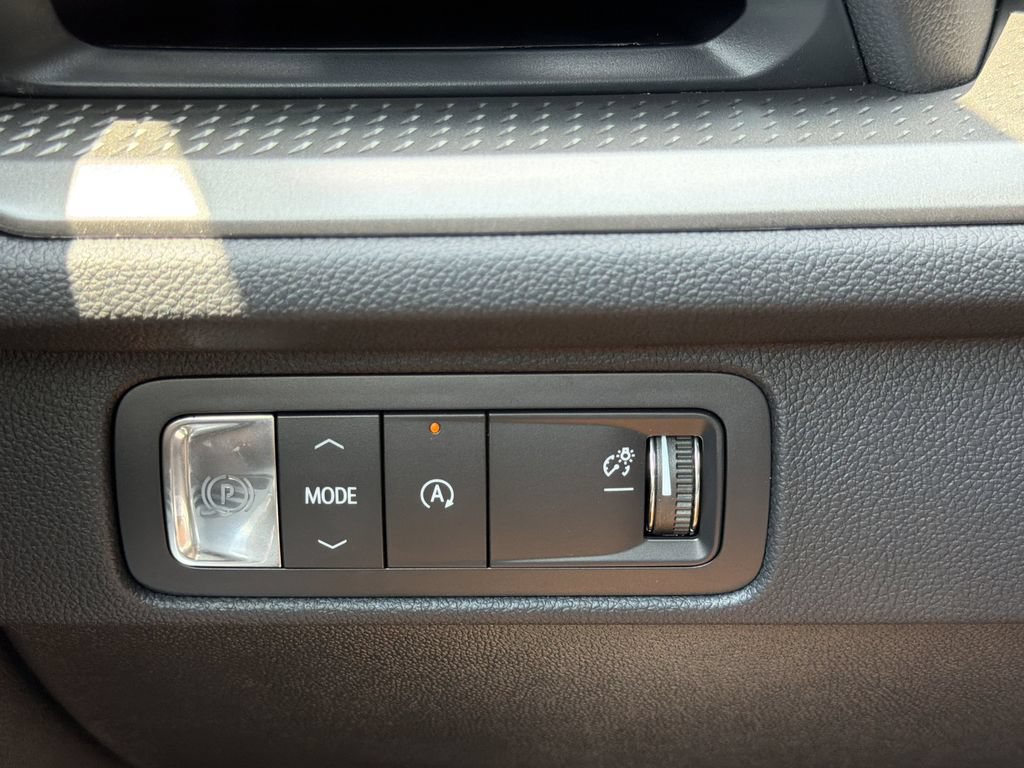 New 2026 Chevrolet Traverse LT w/ Midnight/Sport Edition FWD image 11