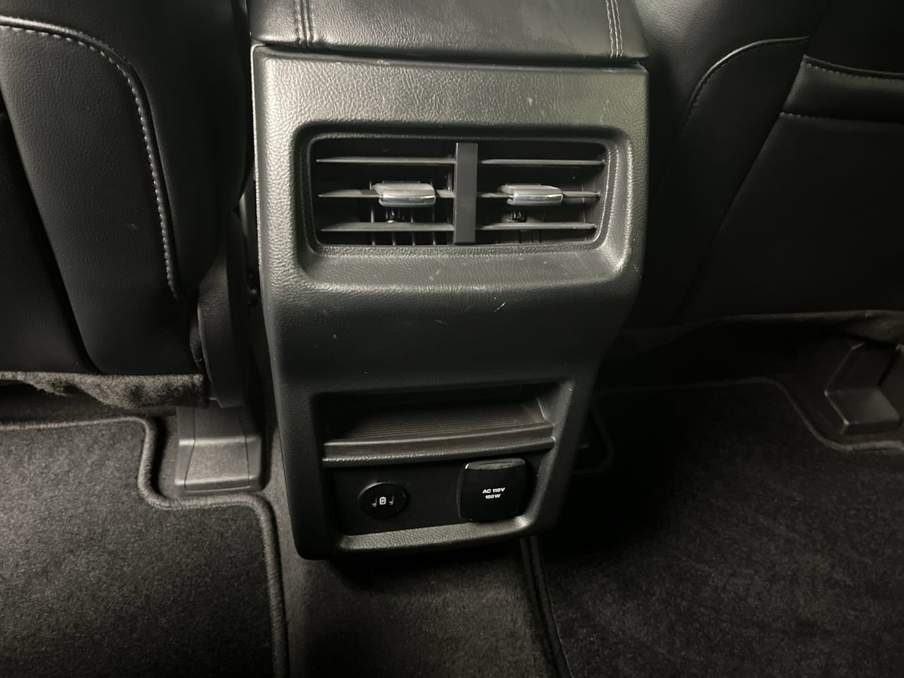 Used 2024 Ford Edge SEL w/ Convenience Package image 11