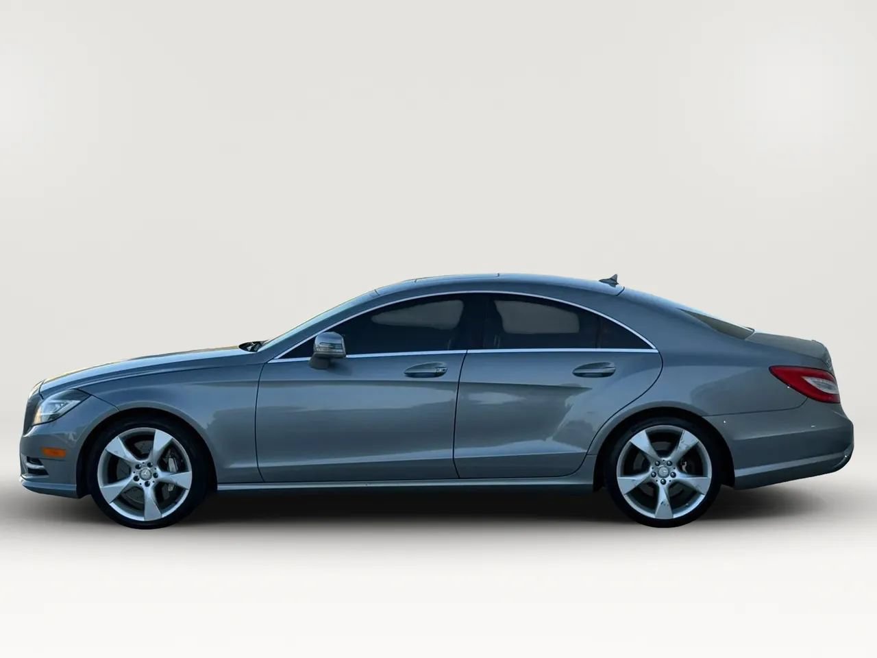 Used 2012 Mercedes-Benz CLS 550 4MATIC image 4