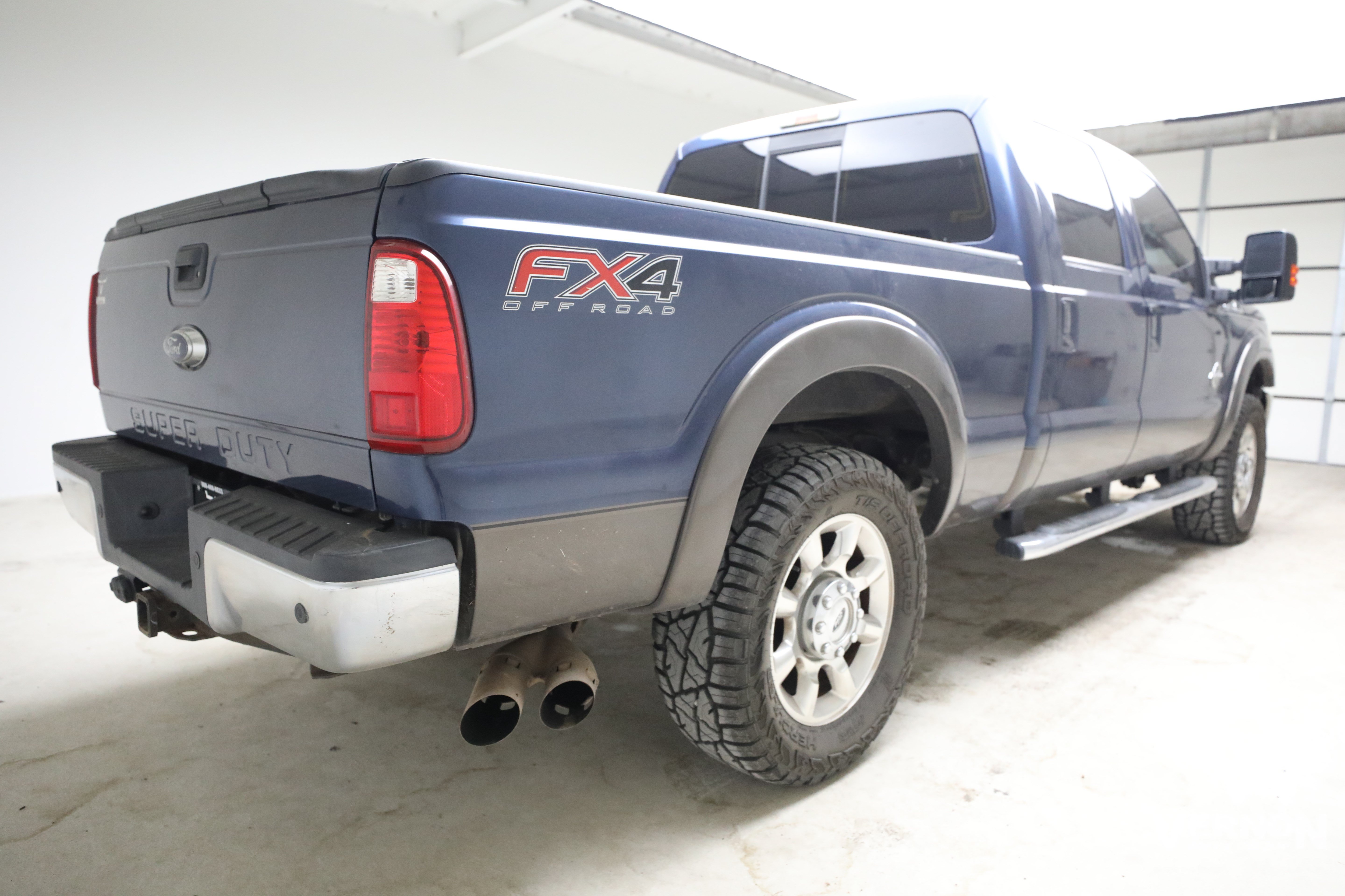 Used 2016 Ford F250 Lariat w/ Lariat Ultimate Package AWD/4WD image 4