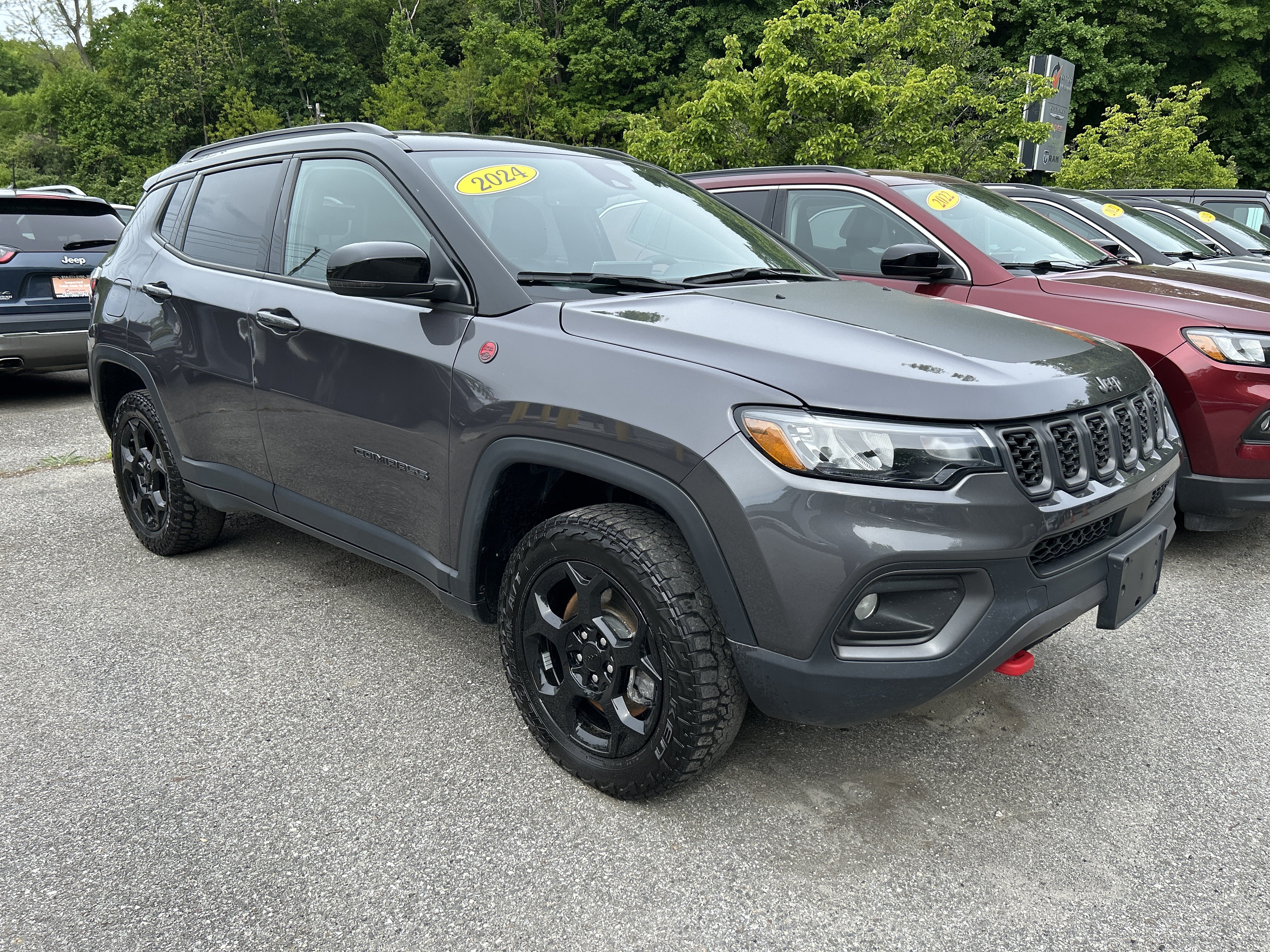 Certified 2024 Jeep Compass Trailhawk AWD/4WD image 3