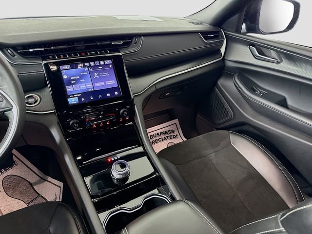 Used 2023 Jeep Grand Cherokee Altitude image 21