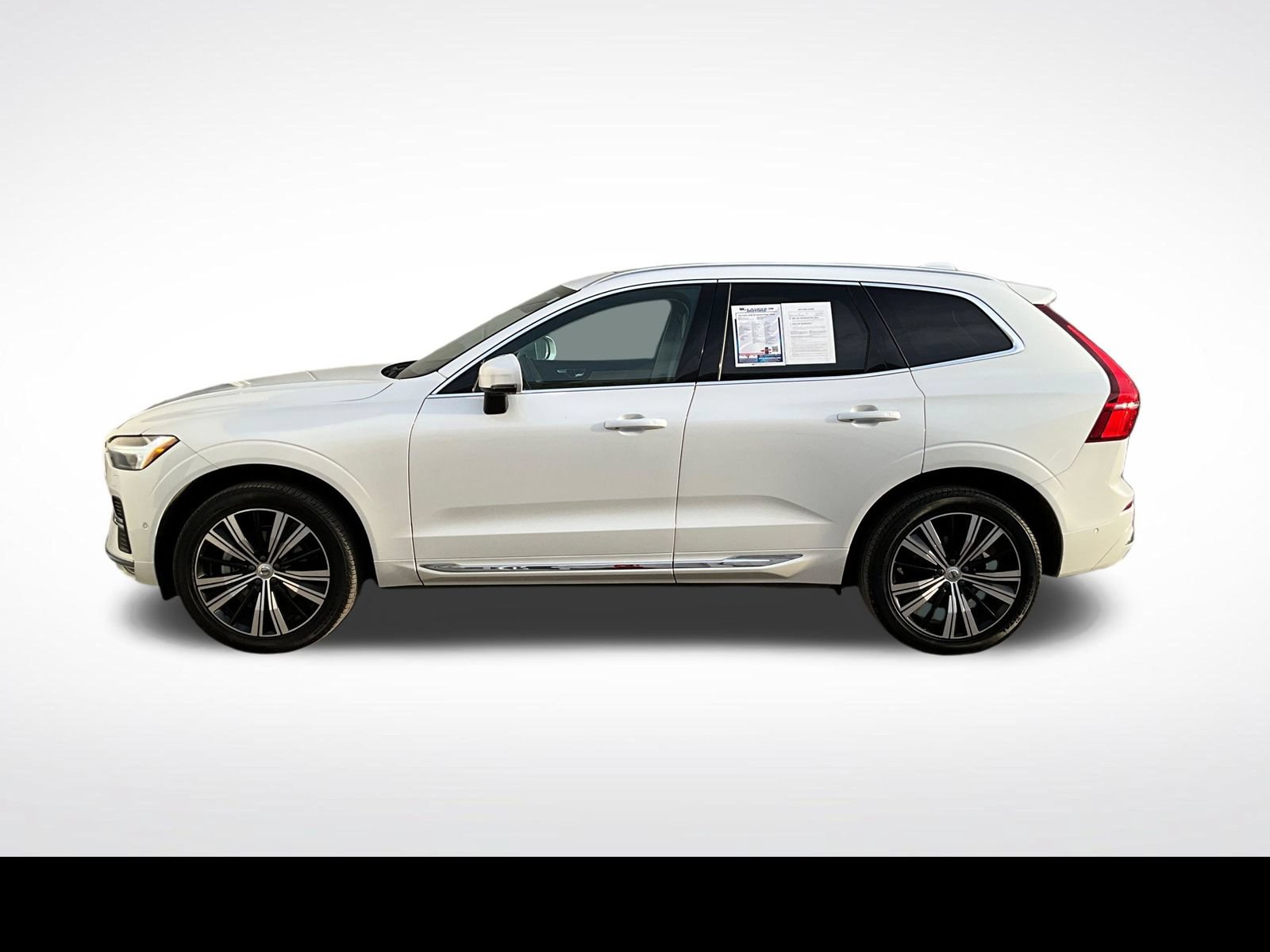 Certified 2023 Volvo XC60 B5 Ultimate w/ Climate Package AWD/4WD image 14