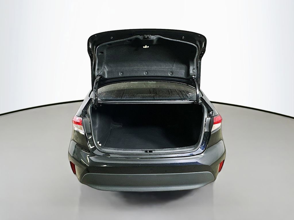 Used 2025 Toyota Corolla LE image 34