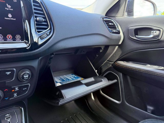 Certified 2019 Jeep Compass Limited AWD/4WD image 29