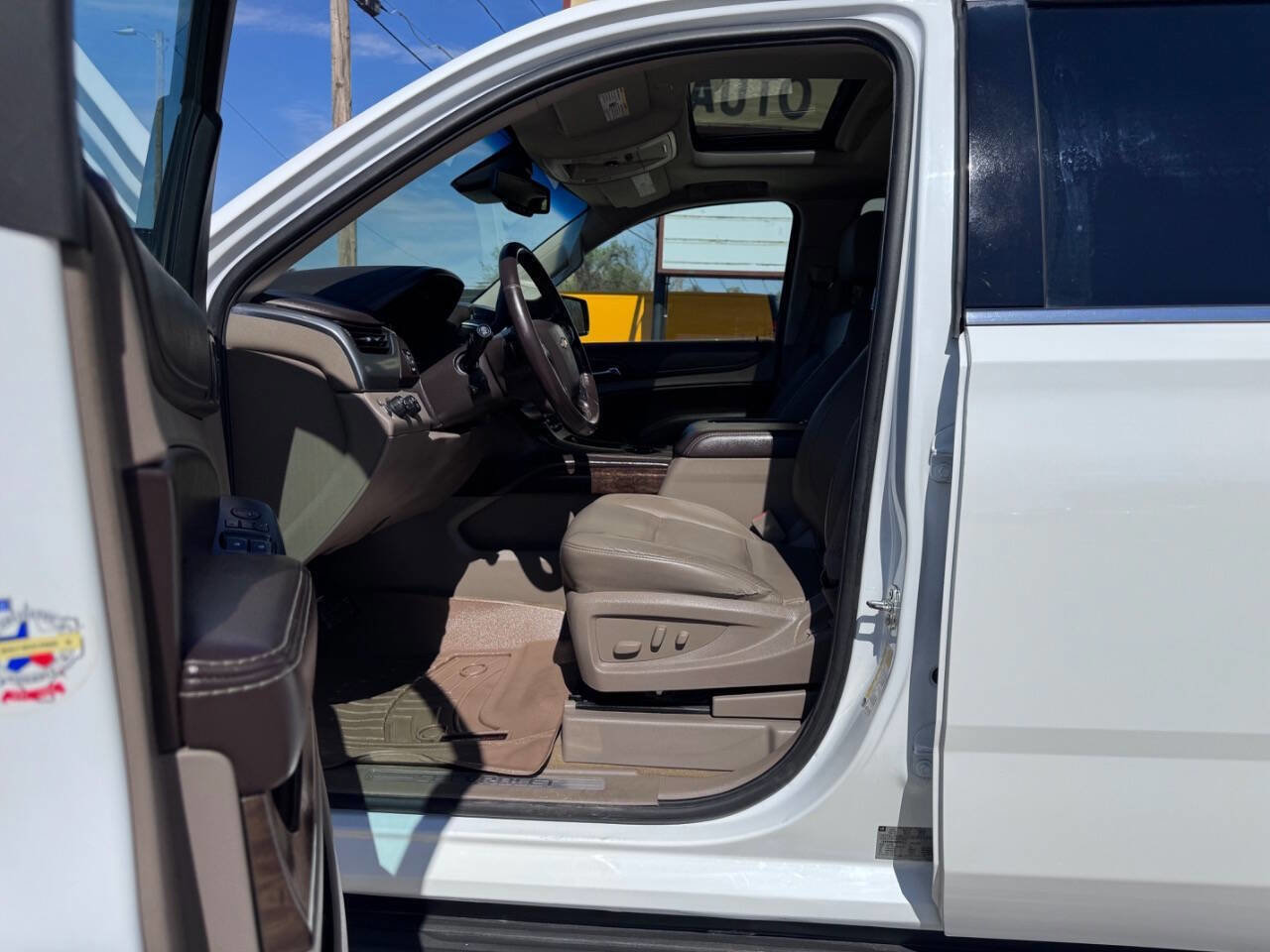 Used 2016 Chevrolet Tahoe LT w/ Luxury Package AWD/4WD image 14
