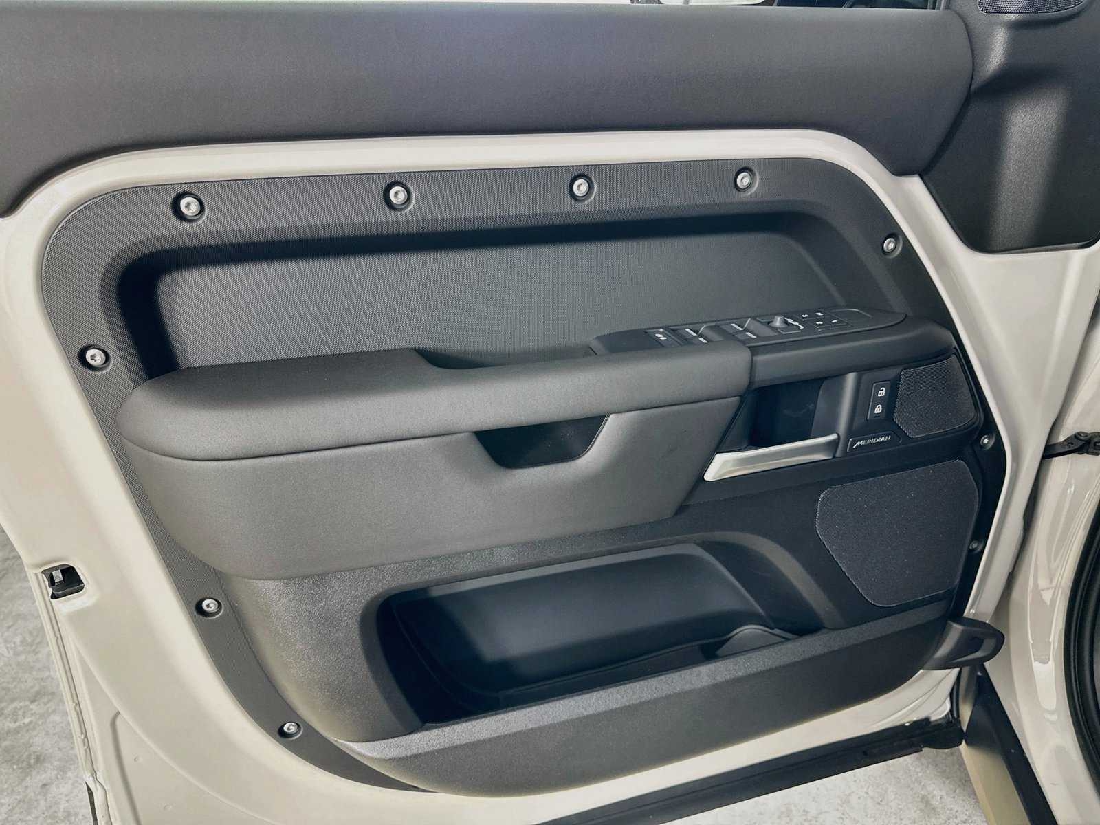 New 2026 Land Rover Defender 110 S AWD/4WD image 17