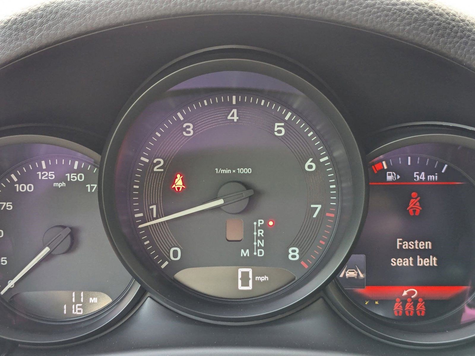 Certified 2025 Porsche Macan image 17