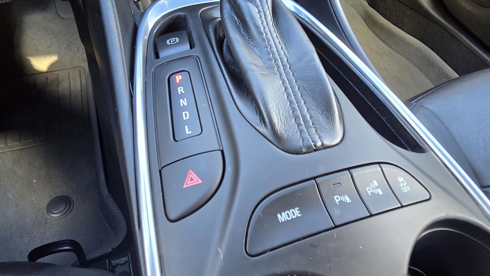 Used 2017 Chevrolet Volt Premier w/ Driver Confidence Package image 19