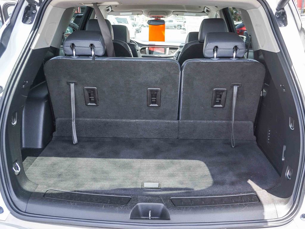Used 2020 Buick Enclave Essence w/ Sound and Sites Package FWD image 24
