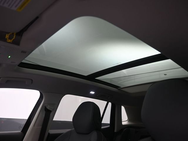 New 2026 Volkswagen Tiguan SE image 2