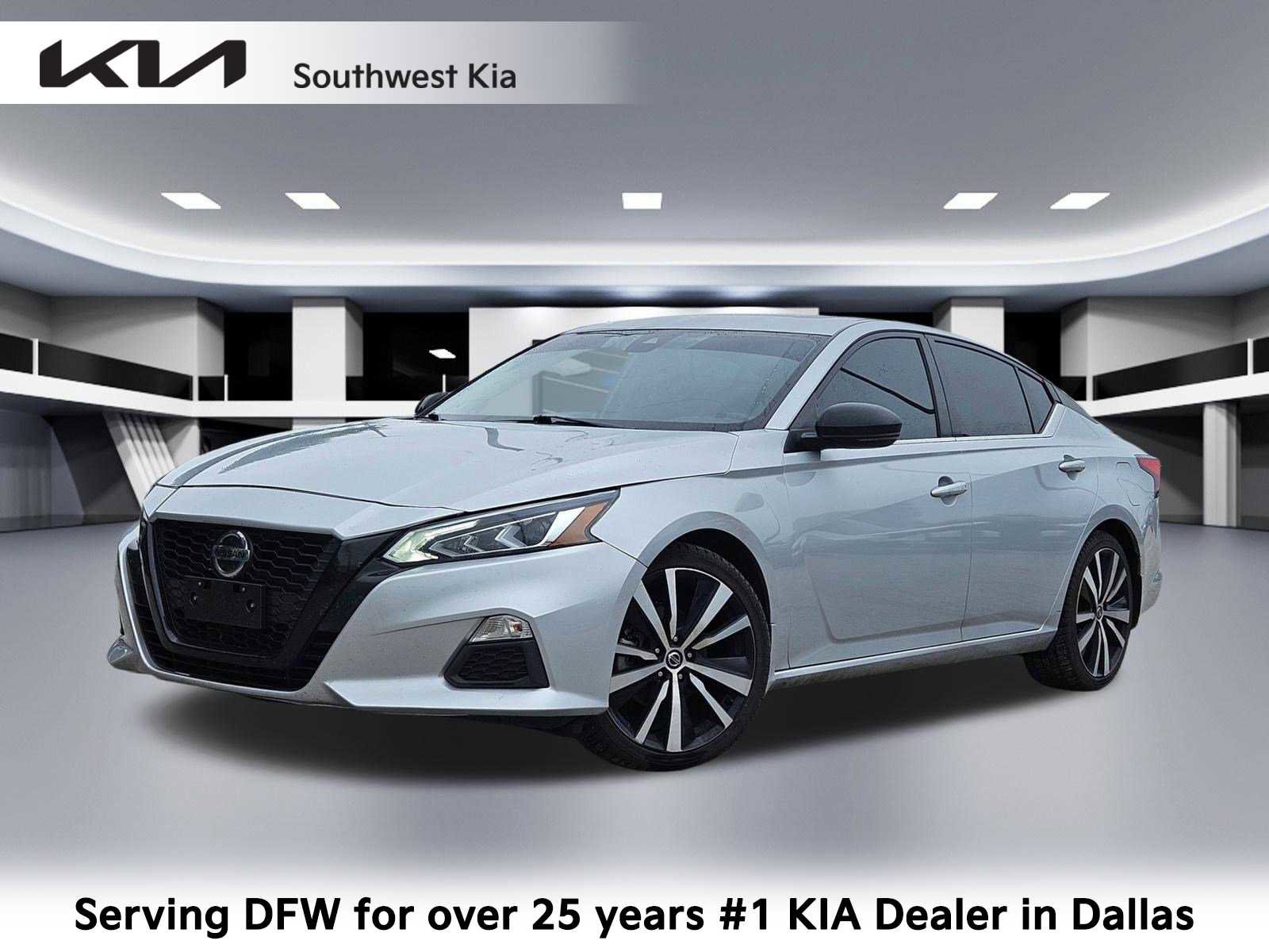 Used 2021 Nissan Altima 2.5 SR w/ SR Premium Package FWD image 1