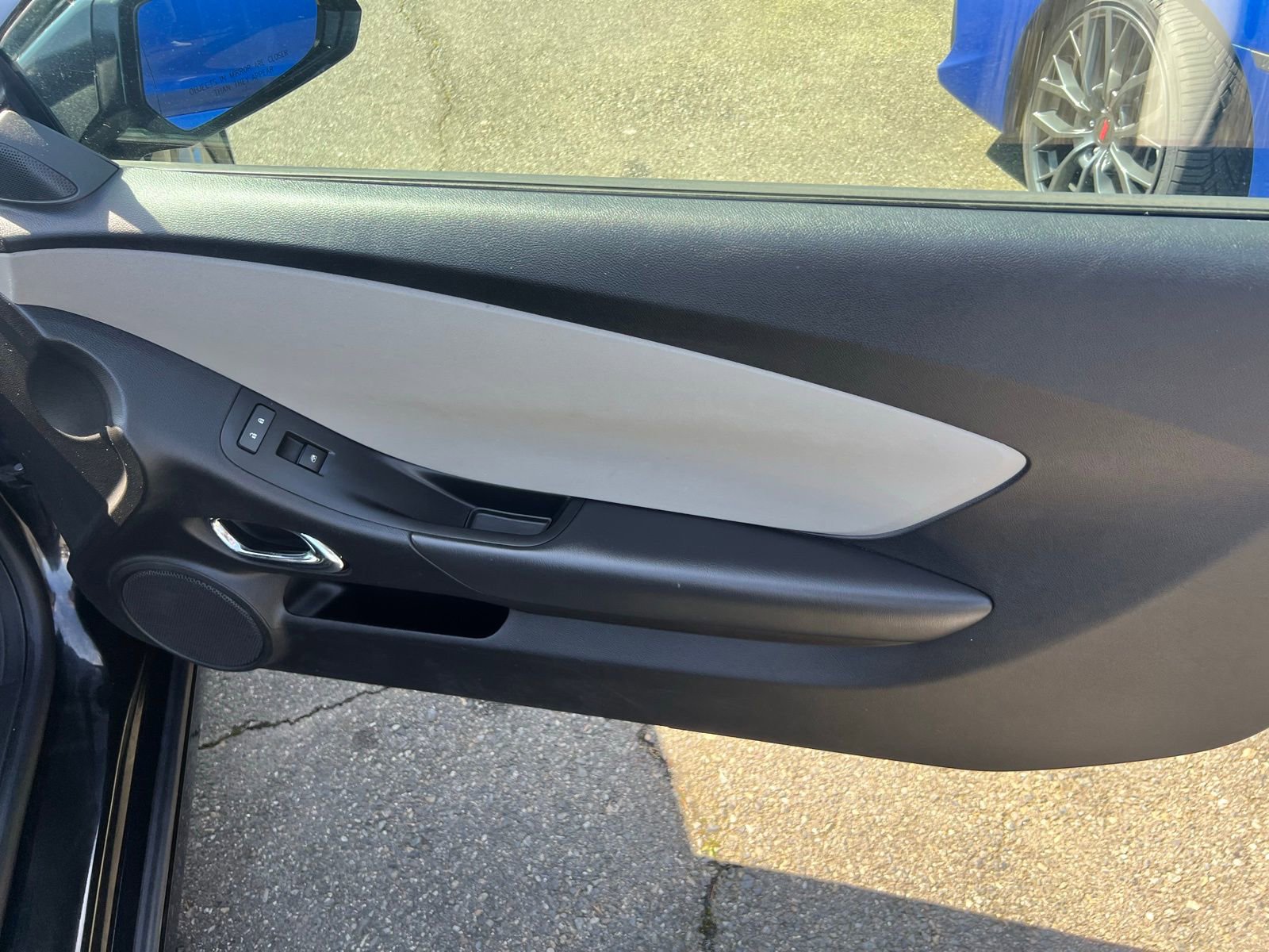 Used 2015 Chevrolet Camaro LS RWD image 22