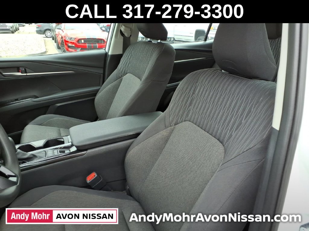 Used 2025 Toyota Camry LE FWD image 17