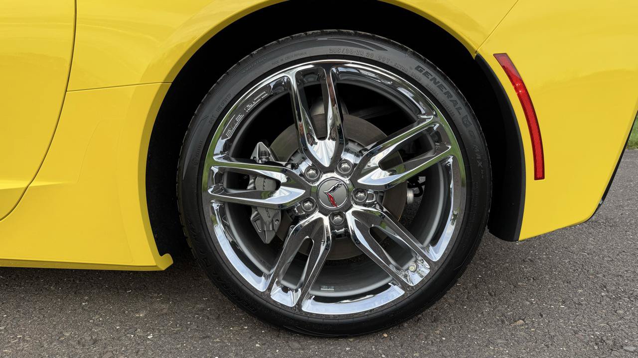 Used 2016 Chevrolet Corvette Stingray Coupe RWD image 42