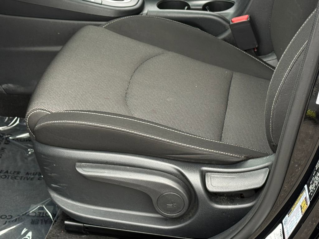 Used 2024 Kia Forte LXS image 17