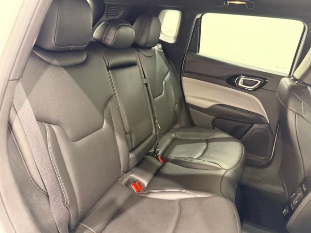Used 2025 Jeep Compass Limited AWD/4WD image 41