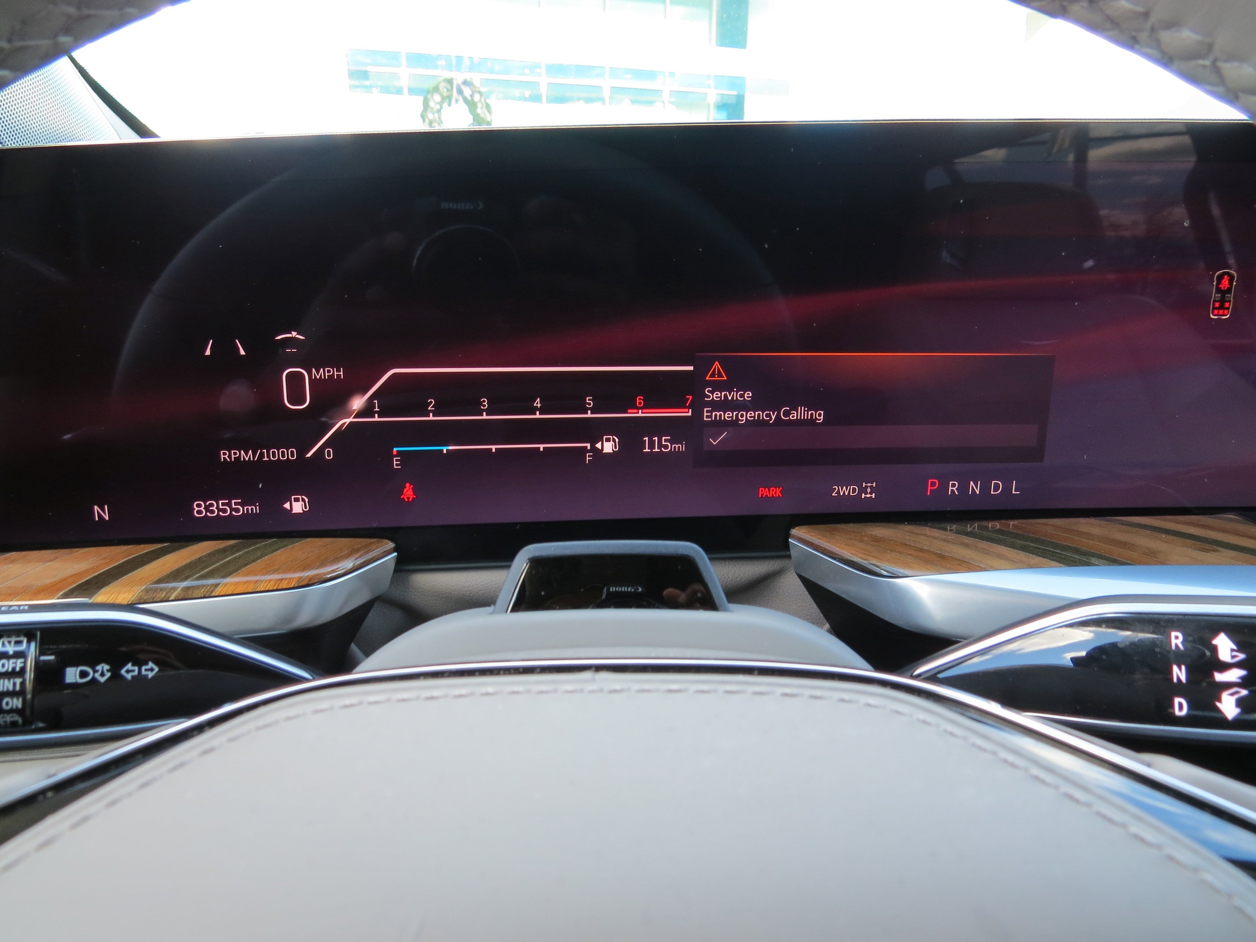 Certified 2025 Cadillac Escalade Premium Luxury Platinum image 27