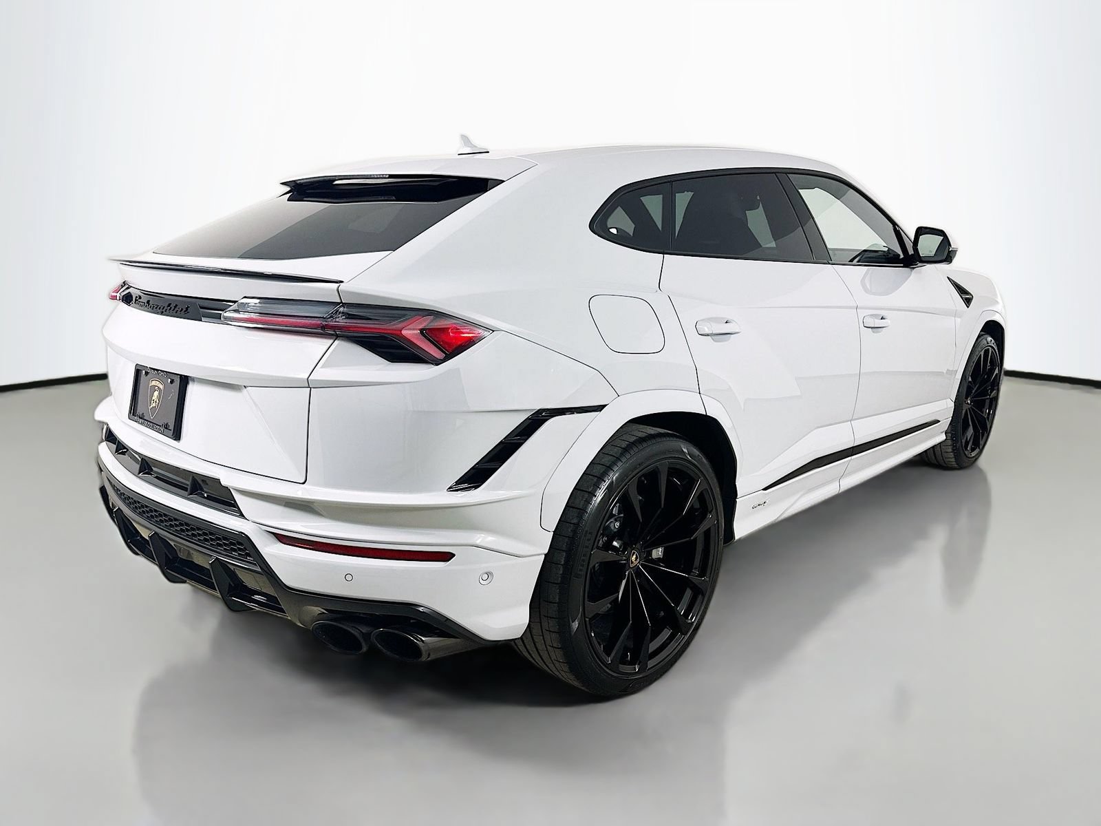 Used 2024 Lamborghini Urus S AWD/4WD image 5