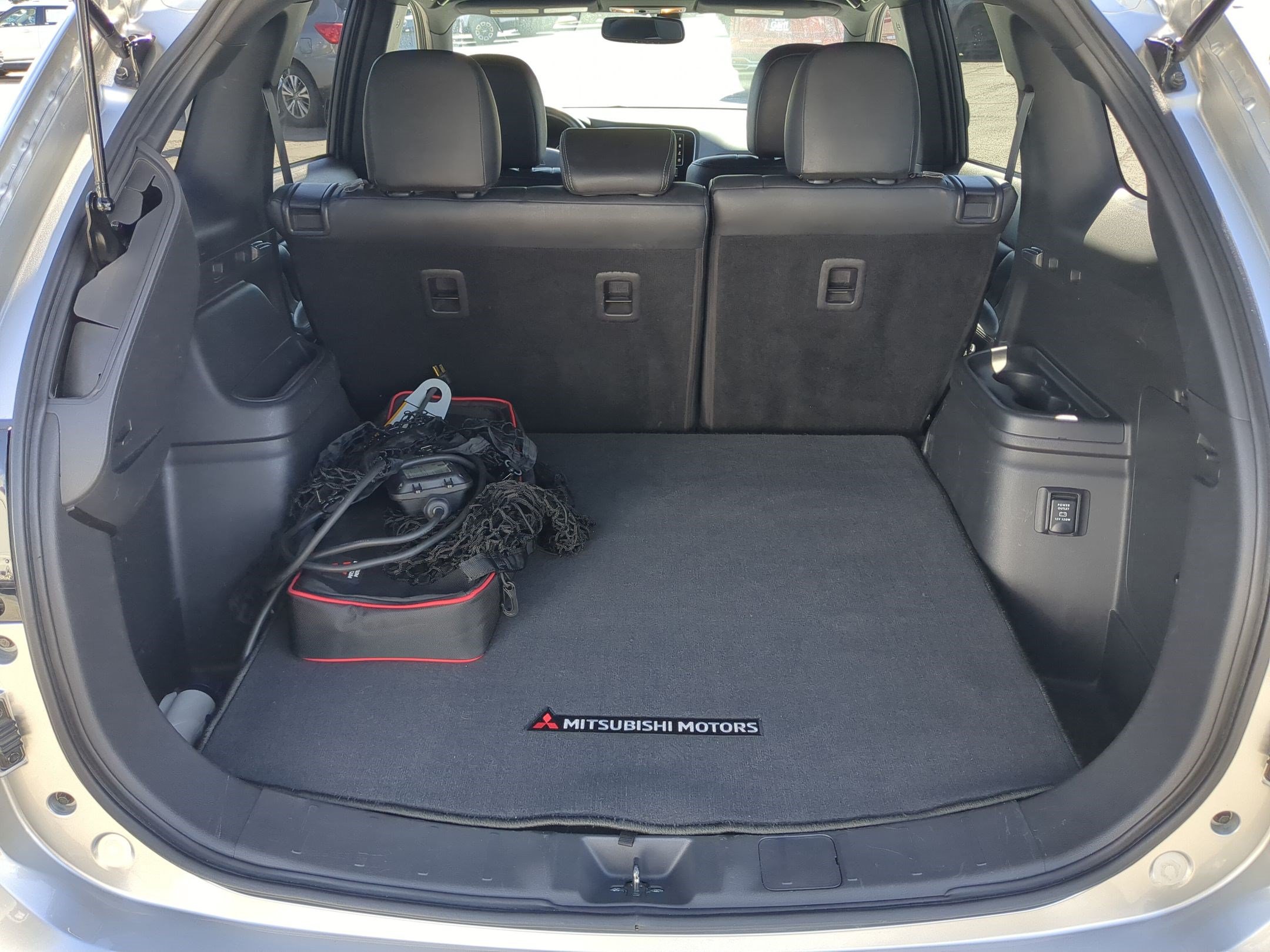 Used 2019 Mitsubishi Outlander SEL AWD/4WD image 30