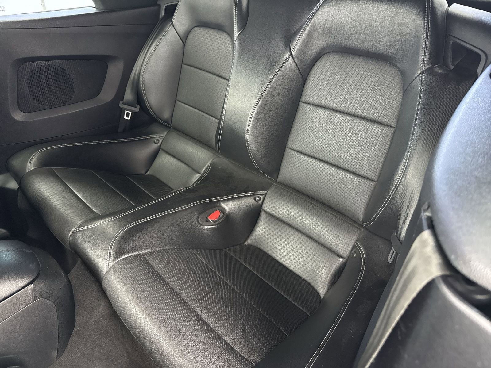 Used 2022 Ford Mustang Premium RWD image 31