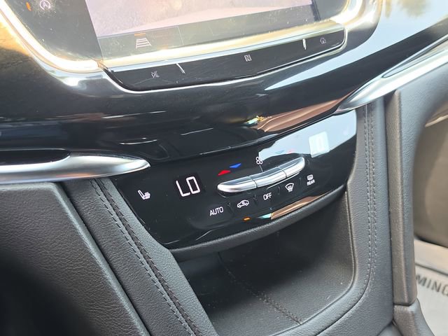 Used 2021 Cadillac XT6 Premium Luxury FWD image 22