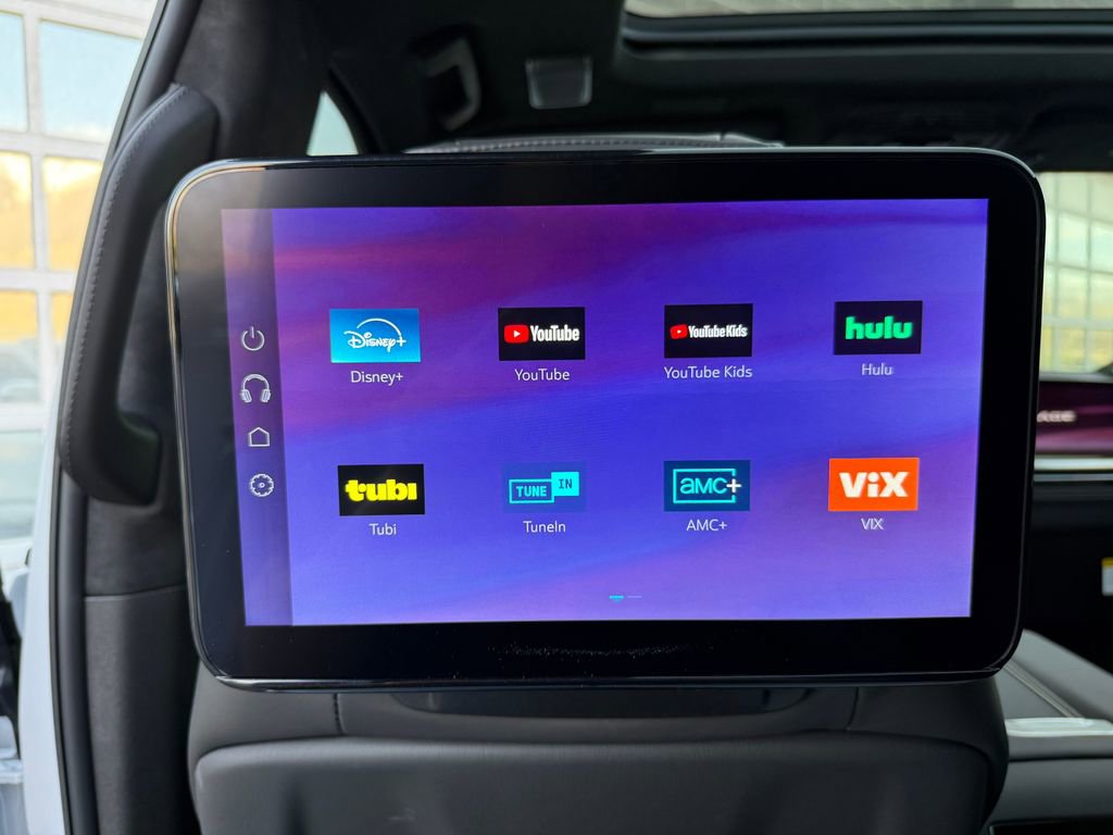 Used 2026 Cadillac Escalade Platinum Sport w/ LPO, ONYX Package image 35