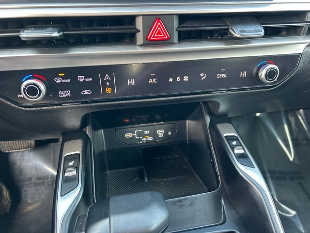 Used 2024 Kia Sorento S image 22