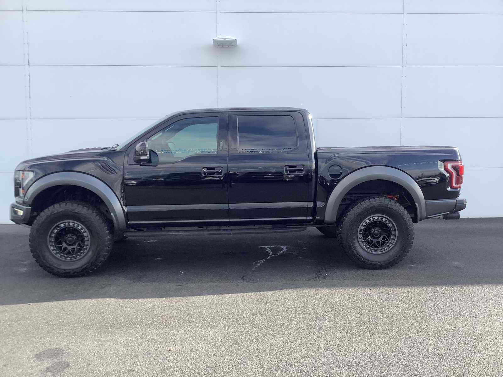 Used 2020 Ford F150 Raptor w/ Equipment Group 802A Luxury image 2