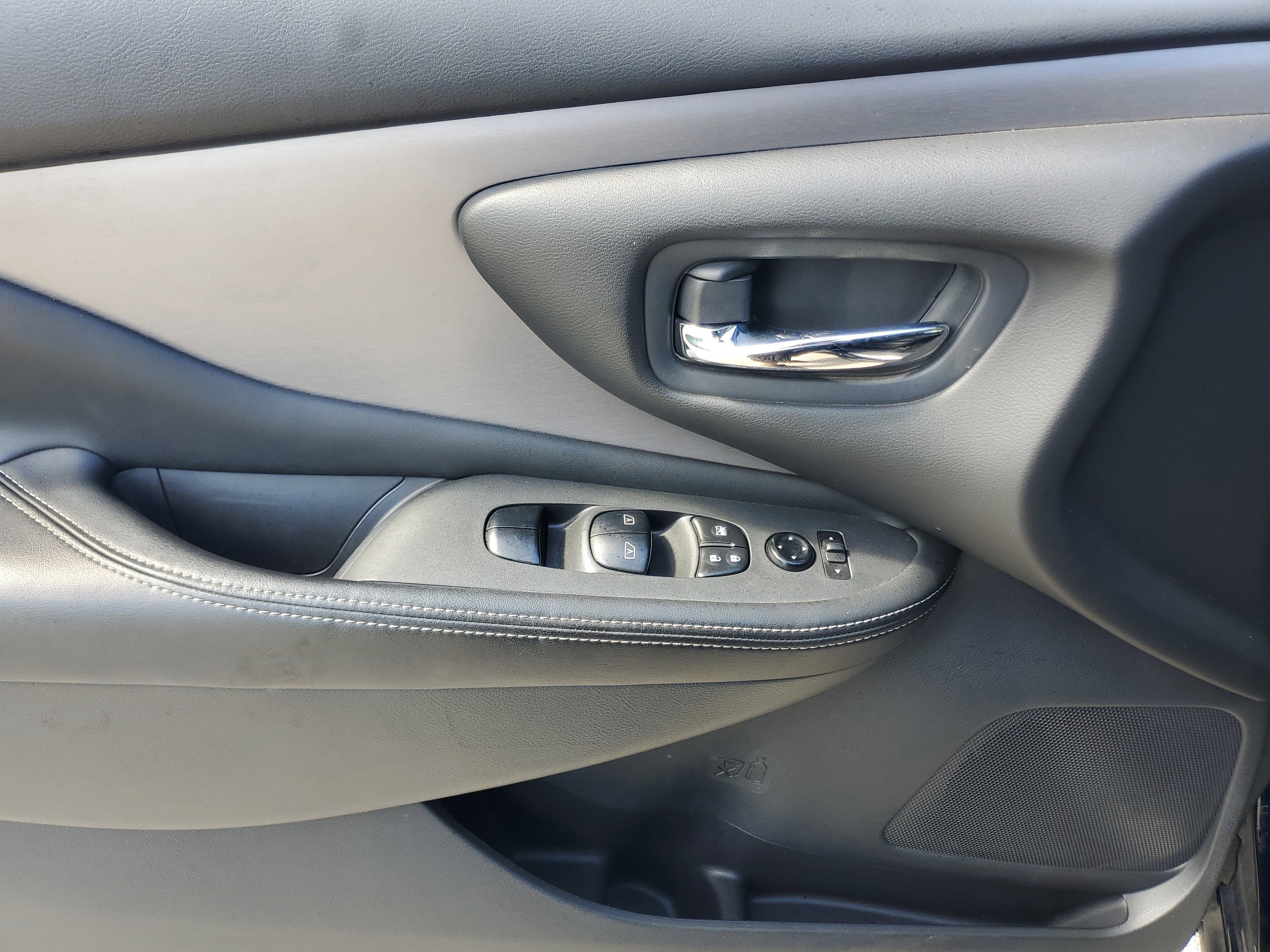 Used 2023 Nissan Murano SV FWD image 20