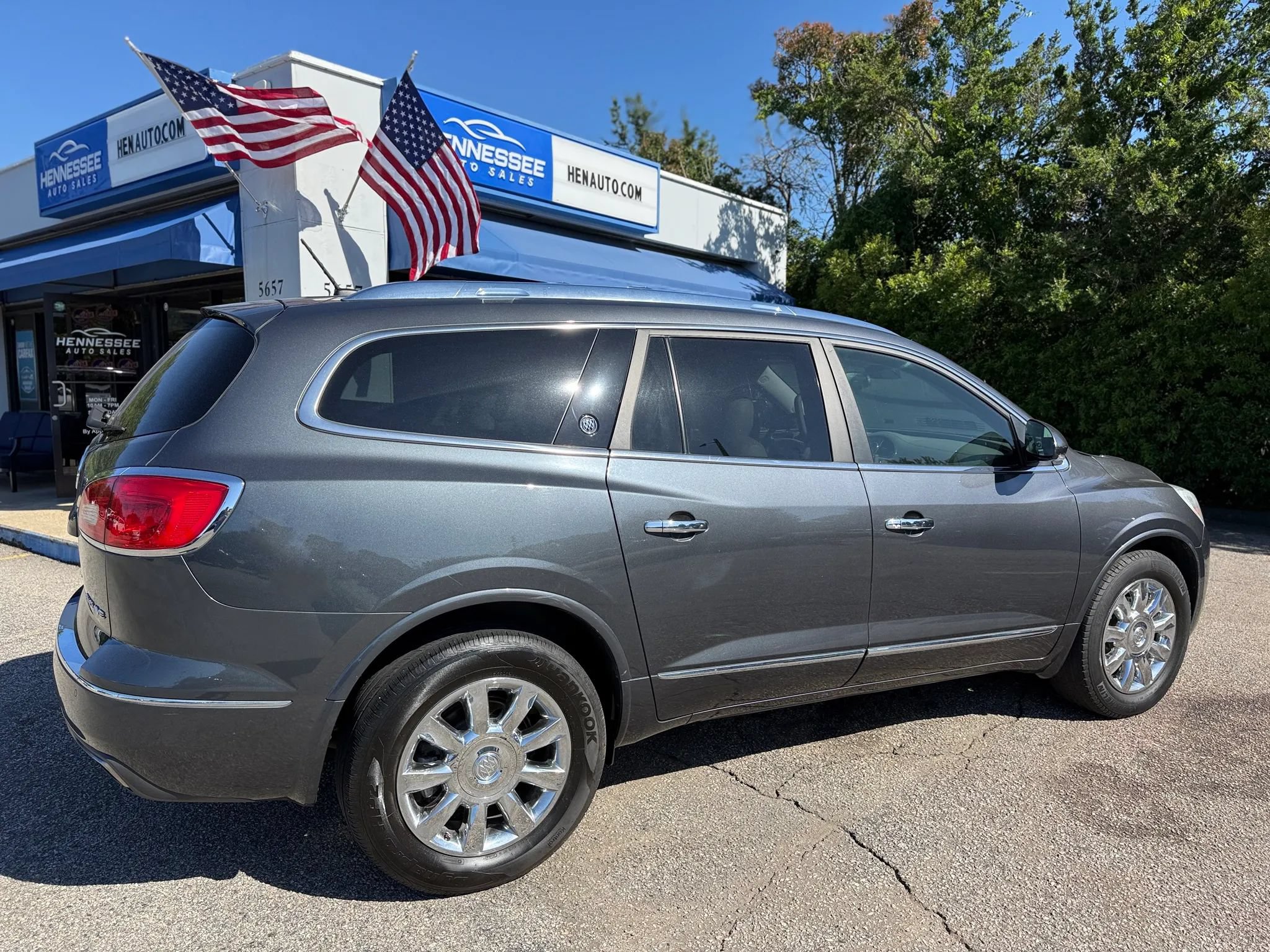 Used 2014 Buick Enclave Leather FWD image 12