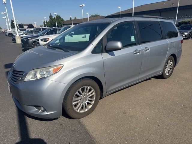 Used 2015 Toyota Sienna XLE w/ XLE Navigation Package