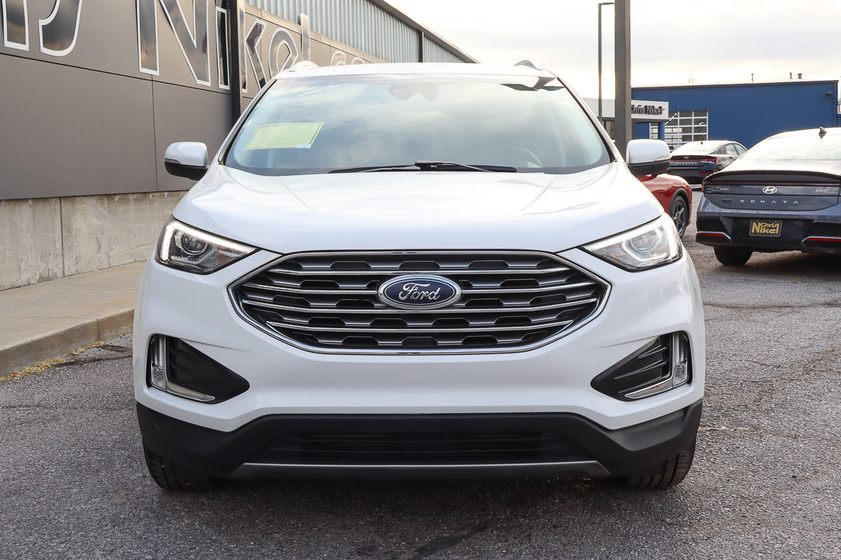 Used 2019 Ford Edge SEL w/ Equipment Group 201A image 2