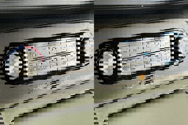 Used 2023 Hyundai Kona SE FWD image 23