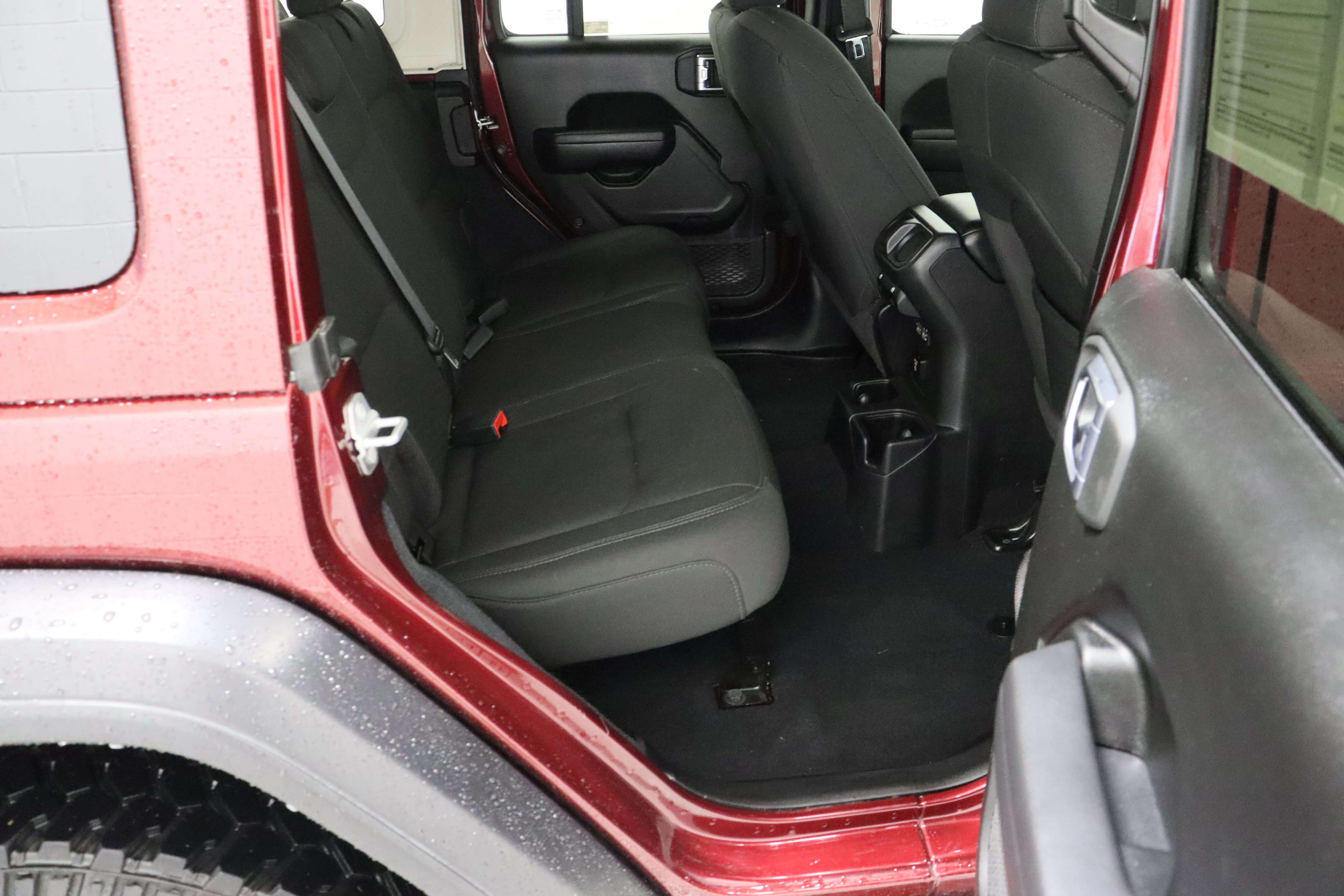 Used 2022 Jeep Wrangler Unlimited Sport w/ Sun And Sound Package AWD/4WD image 34
