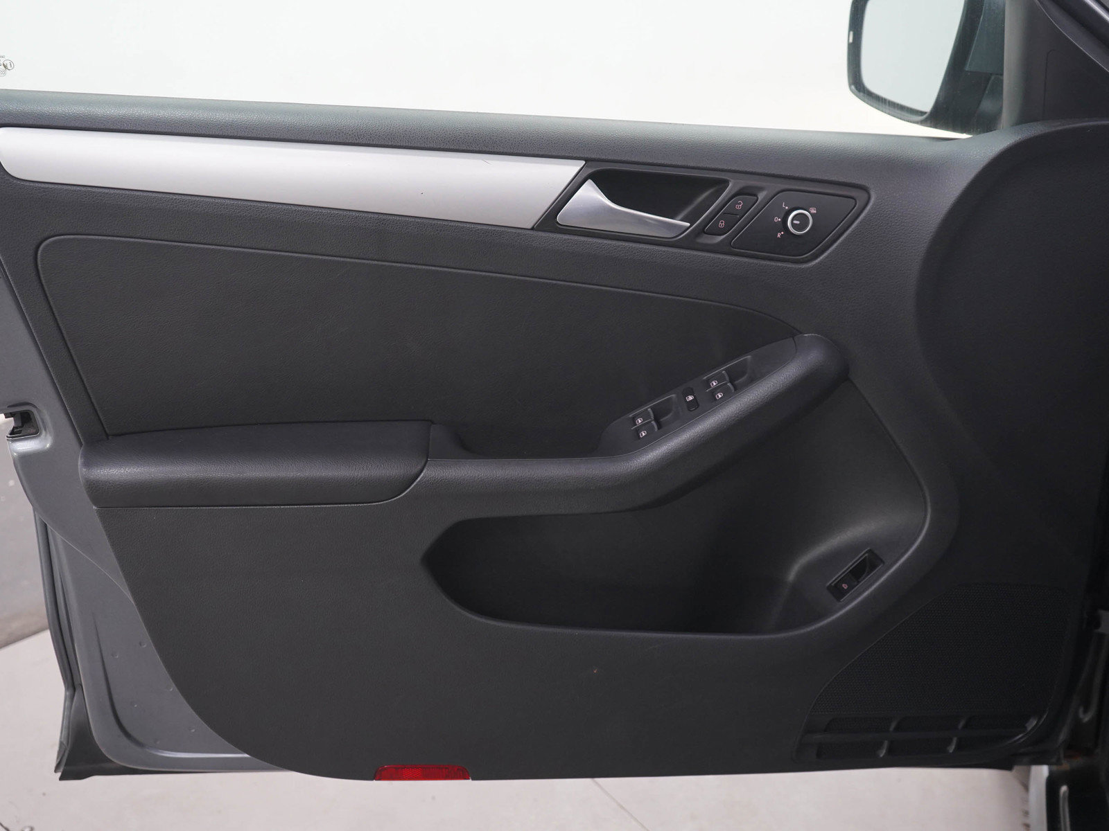 Used 2014 Volkswagen Jetta SE FWD image 18