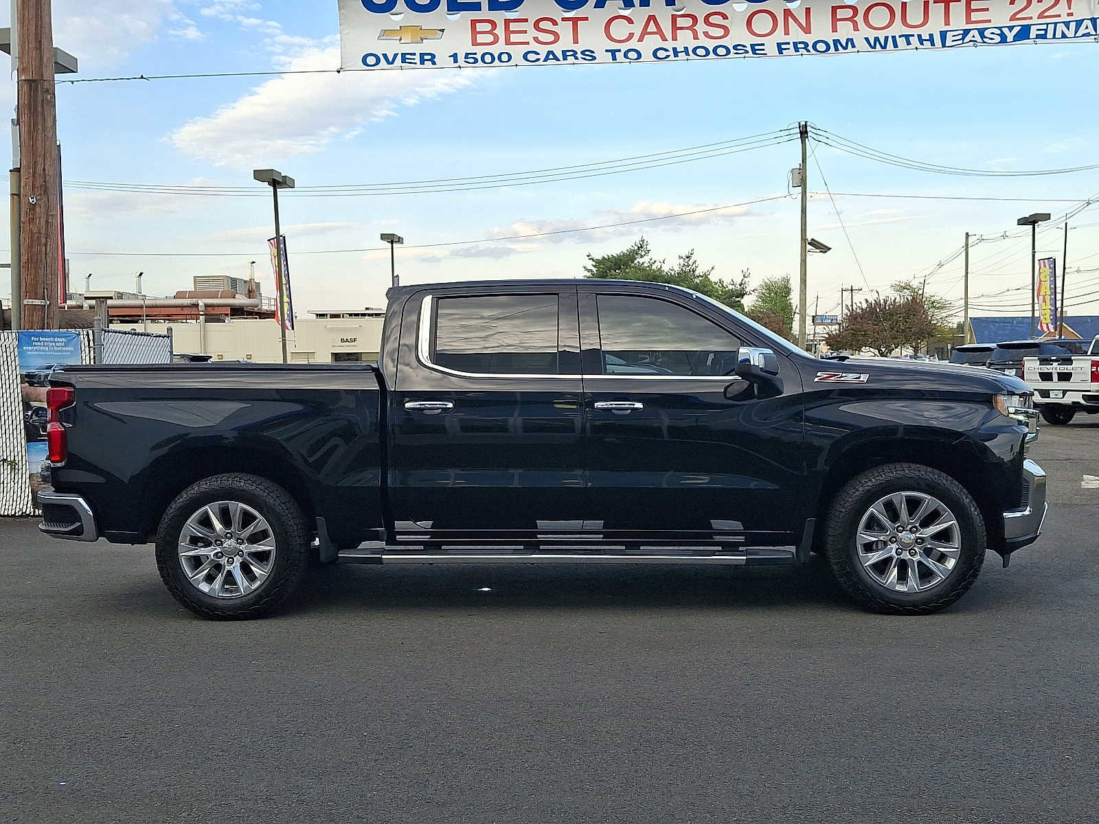 Used 2022 Chevrolet Silverado 1500 LTZ w/ LTZ Premium Package AWD/4WD image 8
