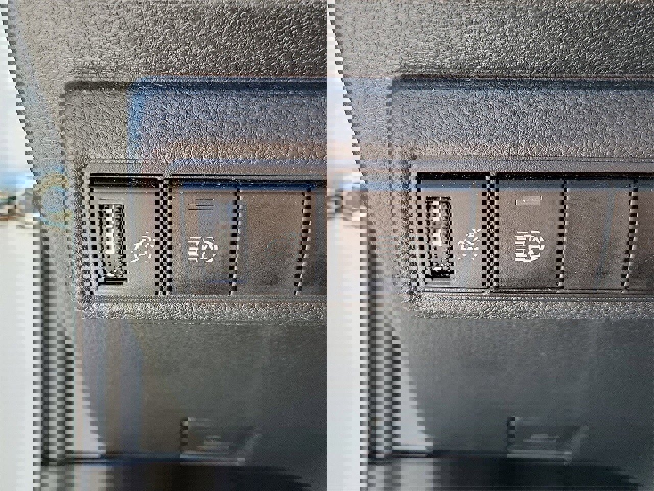 Used 2024 Toyota Corolla LE image 29