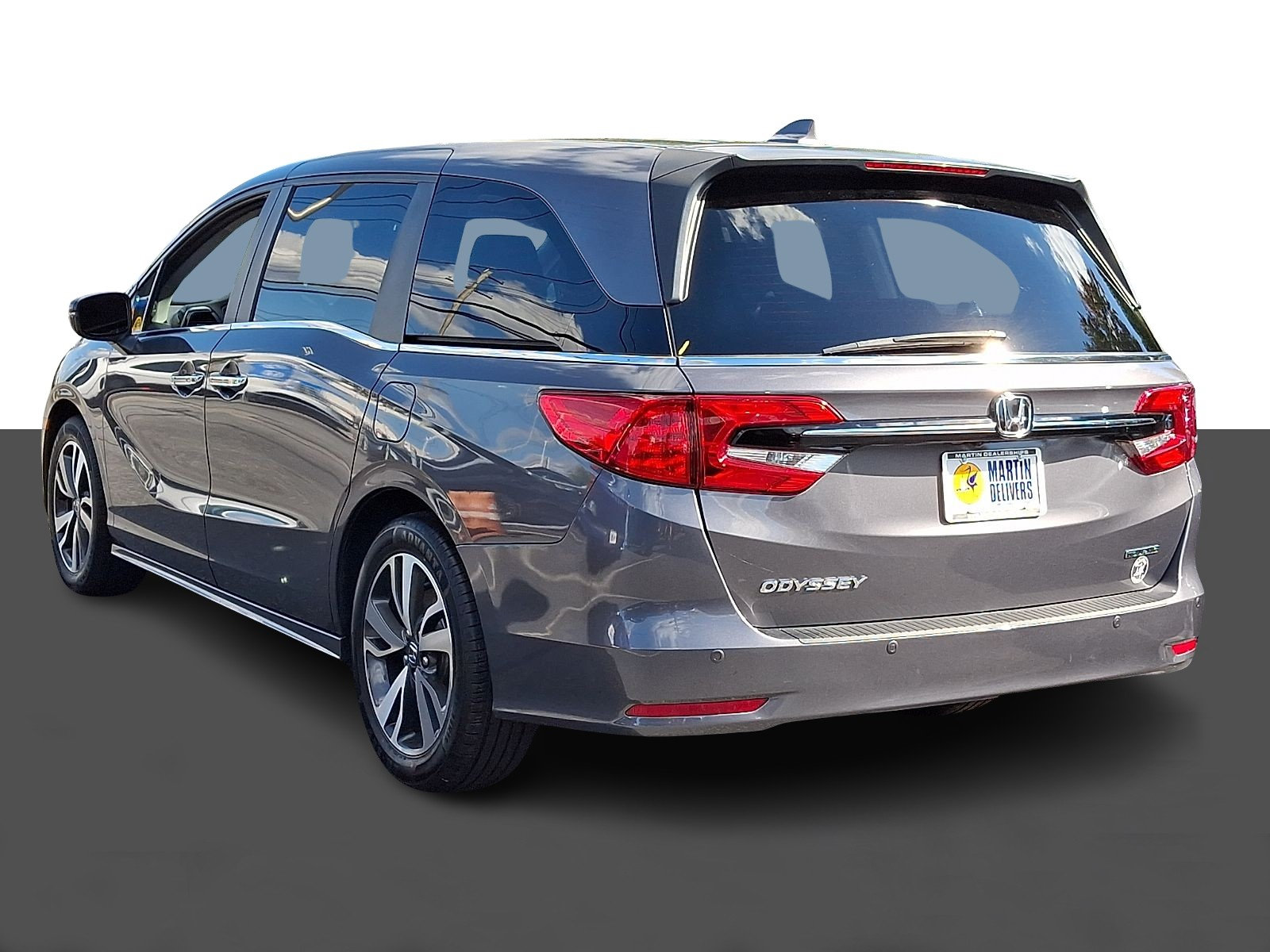 Certified 2024 Honda Odyssey Touring image 4